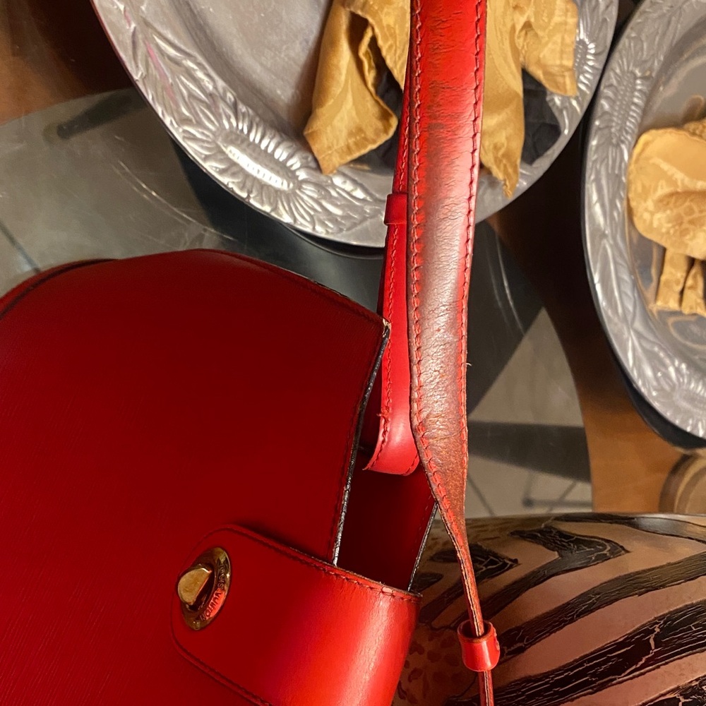 Elegant Red L V Women's Bag - Picture 7 of 16